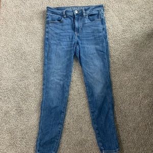 American eagle size 6 (short) skinny jeans.